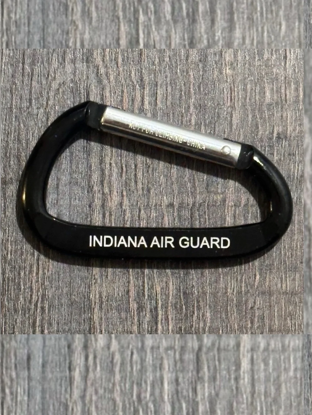💞 New Black & Silver Military Air Force Indiana Air National Guard Carabiner